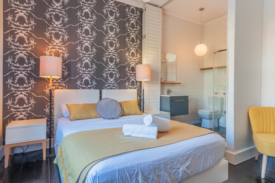 To Let 2 Bedroom Property for Rent in Green Point Western Cape